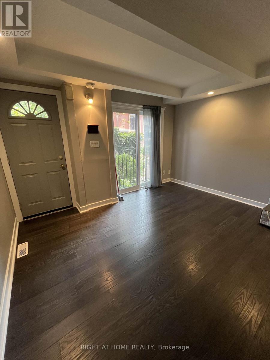 32 - 325 JARVIS STREET, Toronto, Ontario