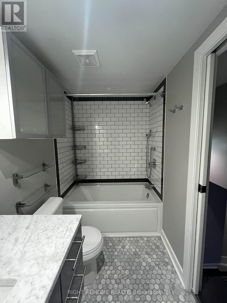 32 - 325 Jarvis Street, Toronto, Ontario  M5B 2C2 - Photo 7 - C12450795