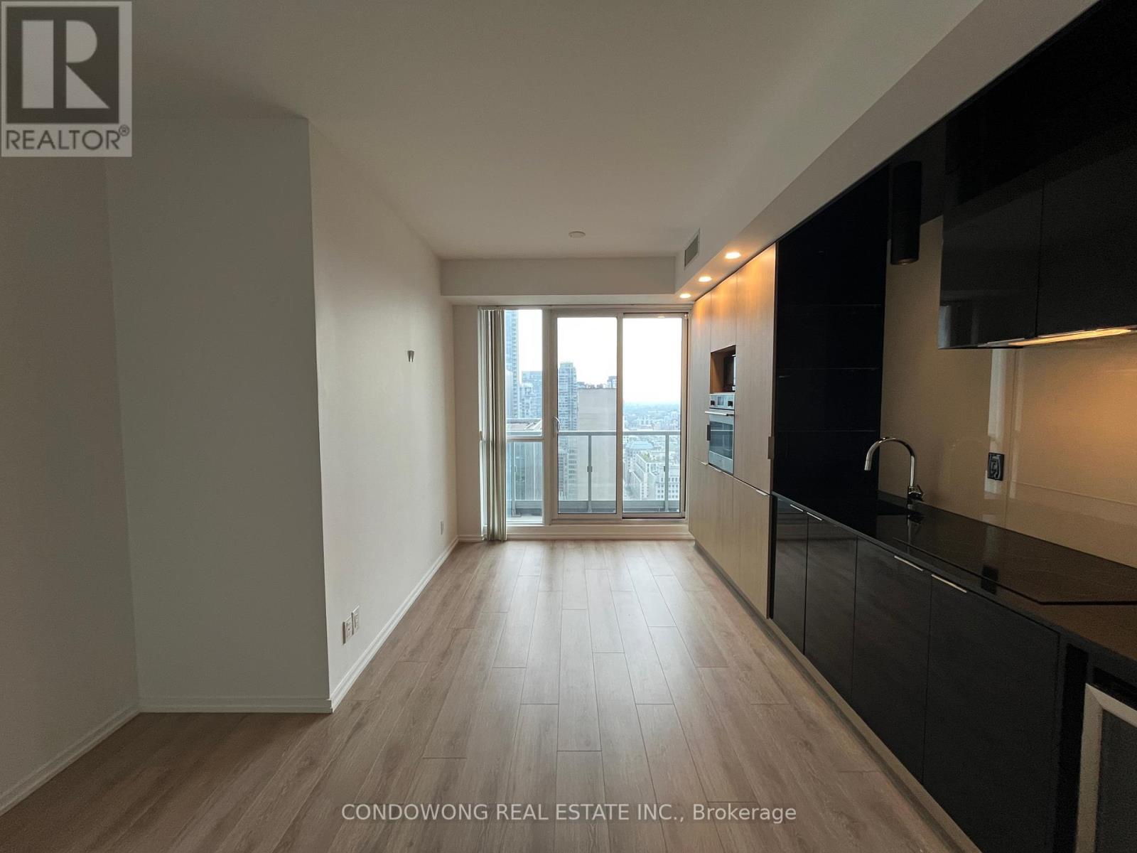 3312 - 70 Temperance Street, Toronto, Ontario  M5H 0B1 - Photo 2 - C12450806