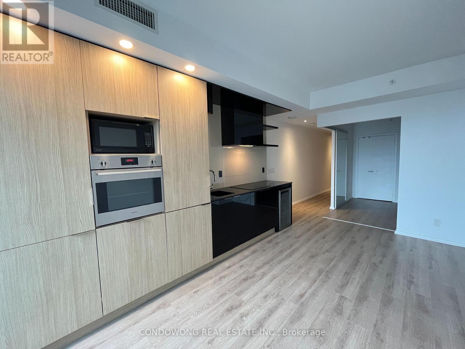 3312 - 70 Temperance Street, Toronto, Ontario  M5H 0B1 - Photo 3 - C12450806