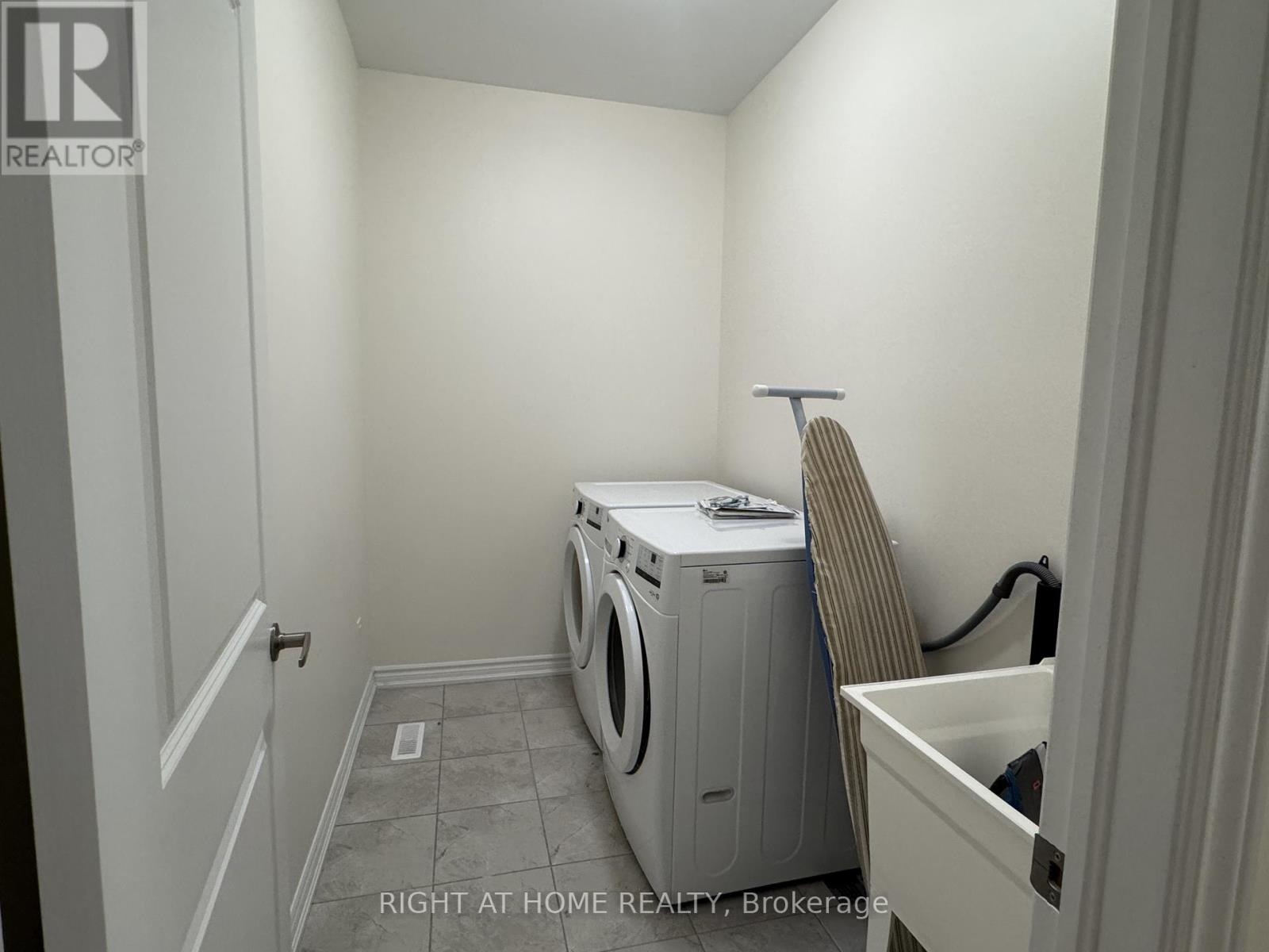1202 Rexton Drive, Oshawa, Ontario  L1H 8L7 - Photo 21 - E12450808