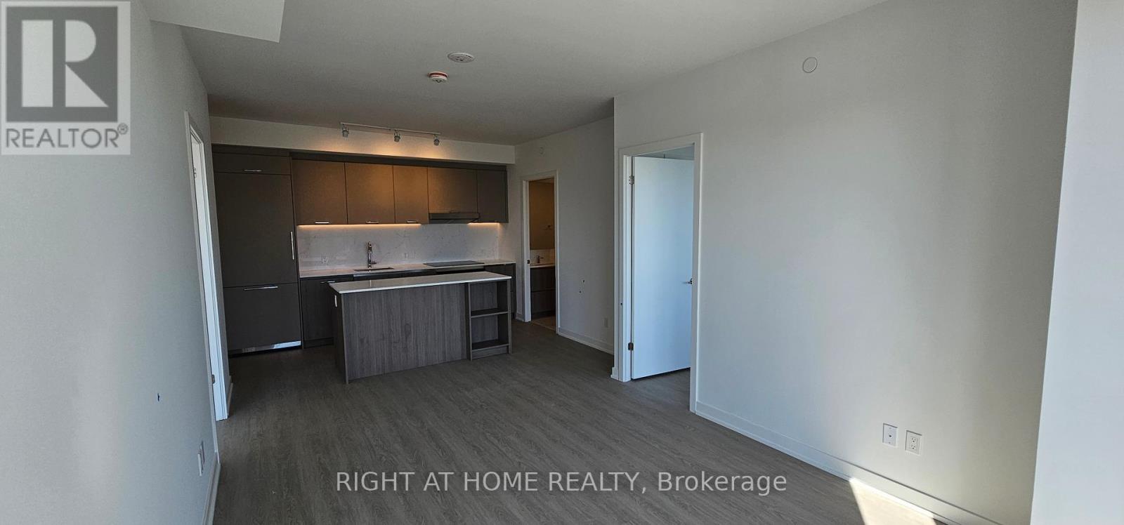 818 - 8188 Yonge Street, Vaughan, Ontario  L4J 1W5 - Photo 3 - N12450787