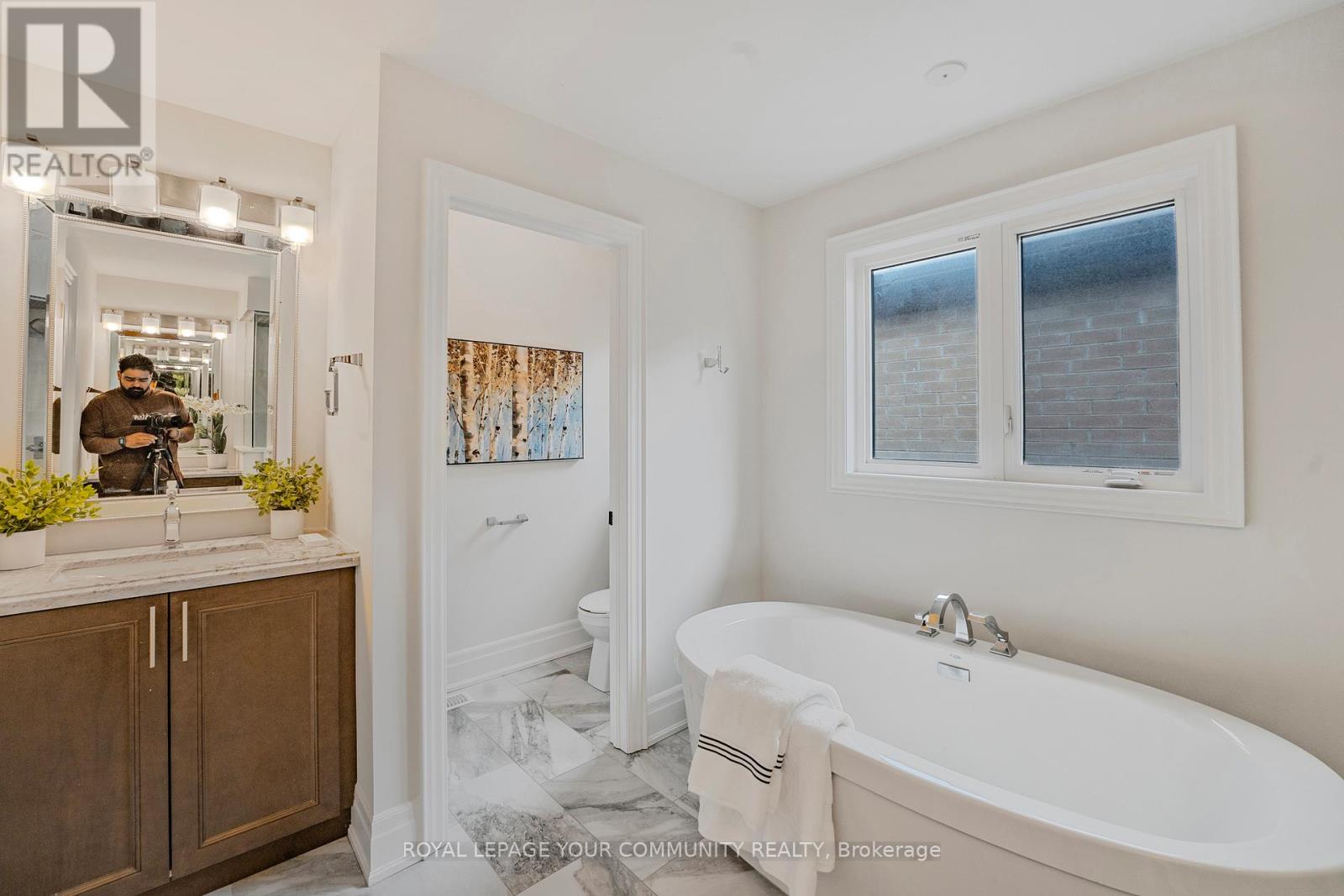 93 Velia Court, Vaughan, Ontario  L4H 4S5 - Photo 39 - N12450788