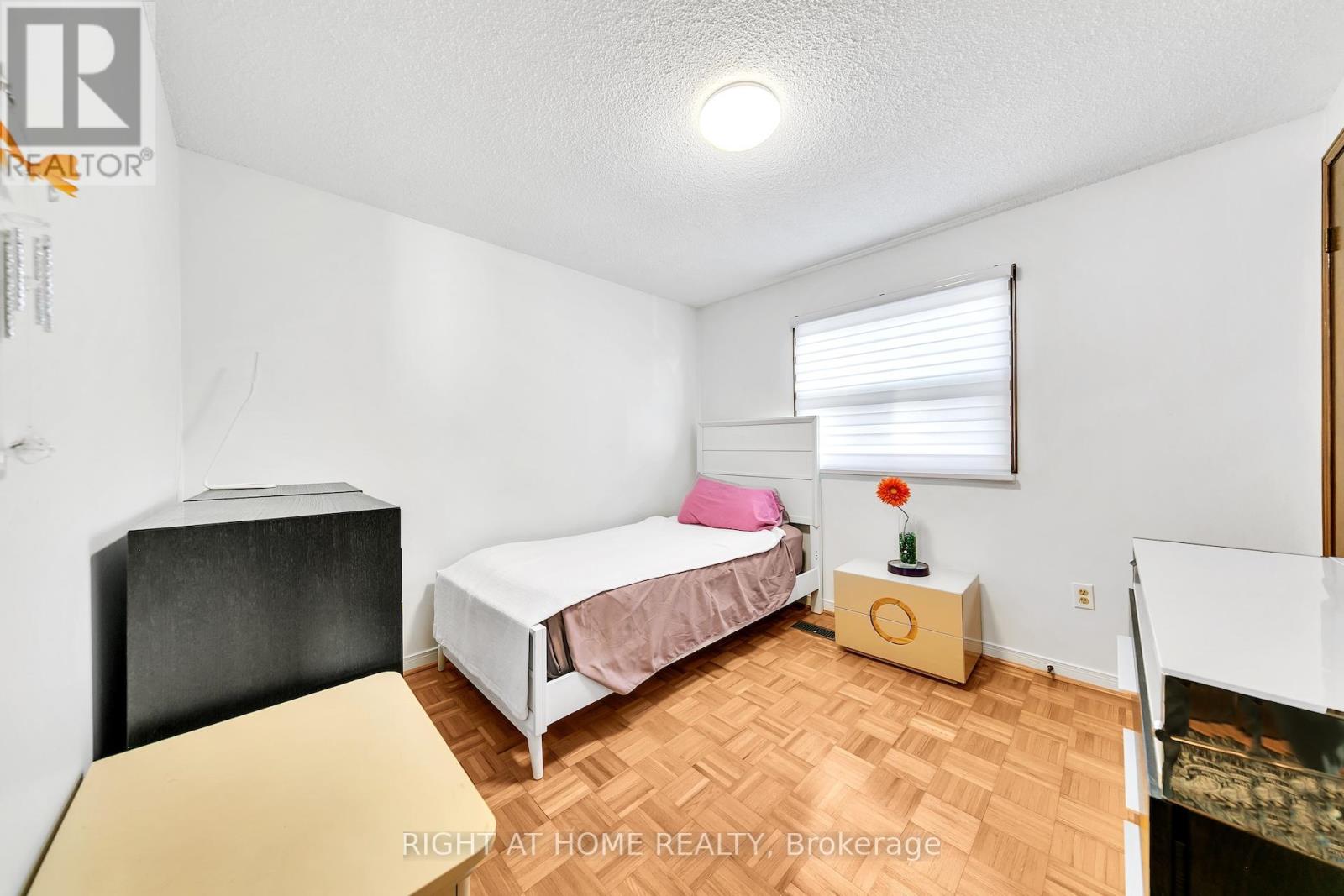 8 Terra Road, Vaughan (East Woodbridge), Ontario  L4L 3J5 - Photo 19 - N12450800