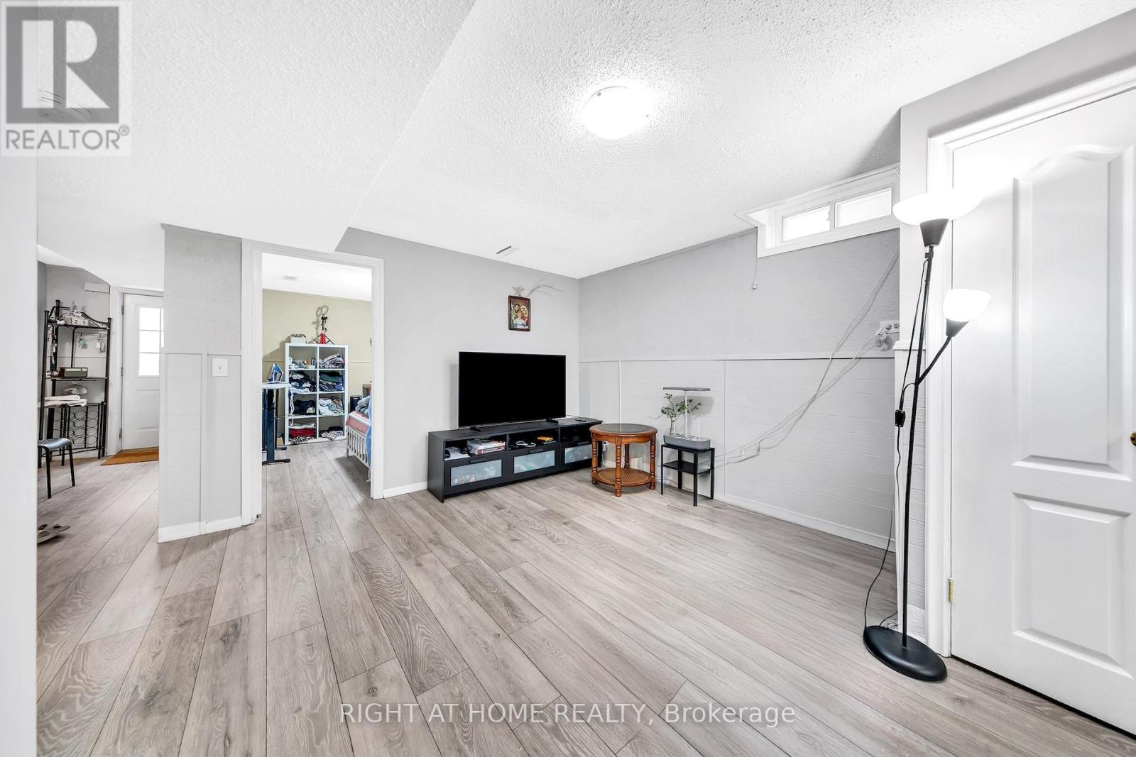 8 Terra Road, Vaughan (East Woodbridge), Ontario  L4L 3J5 - Photo 22 - N12450800