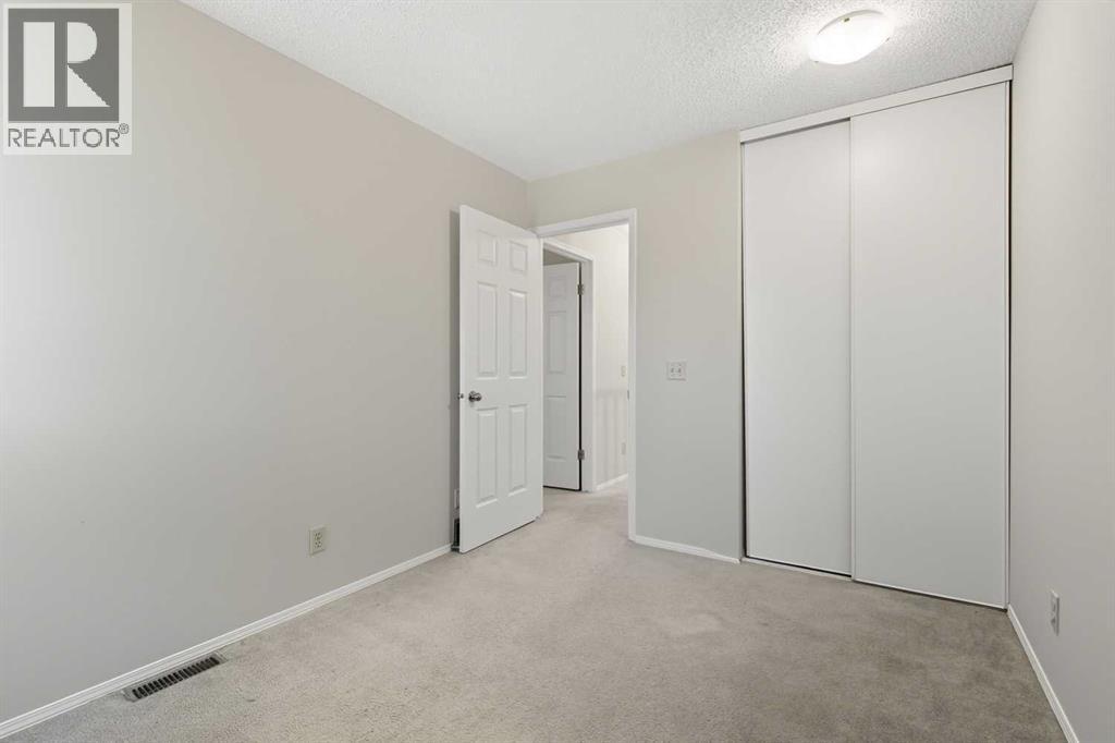 12 Coachway Gardens Sw, Calgary, Alberta  T3H 2V9 - Photo 18 - A2257840