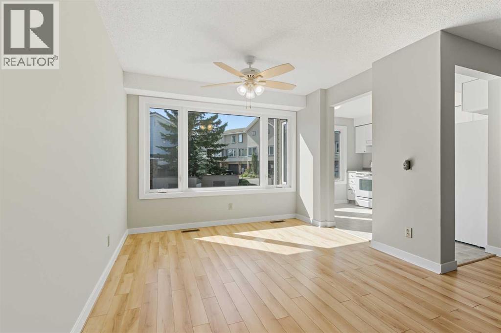 12 Coachway Gardens Sw, Calgary, Alberta  T3H 2V9 - Photo 12 - A2257840