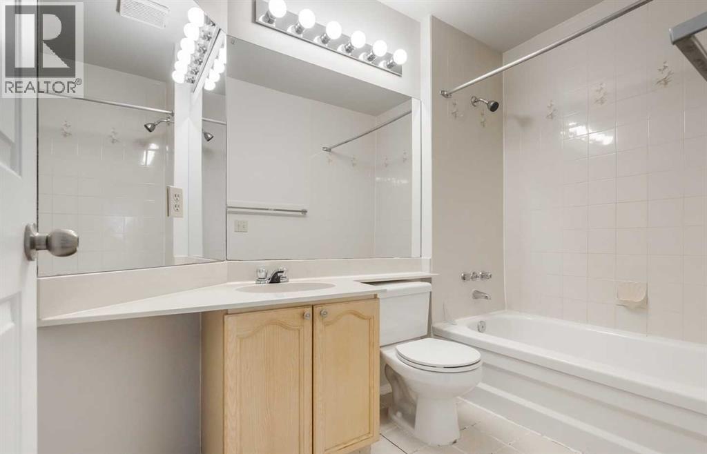 12 Coachway Gardens Sw, Calgary, Alberta  T3H 2V9 - Photo 21 - A2257840