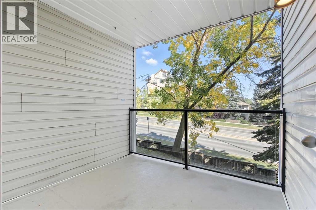 12 Coachway Gardens Sw, Calgary, Alberta  T3H 2V9 - Photo 16 - A2257840