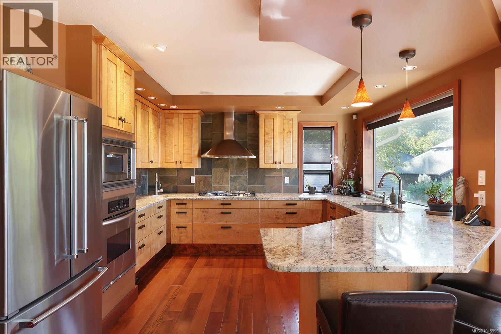 1225 Walter Gage St, Comox, British Columbia  V9M 3X1 - Photo 11 - 1015996