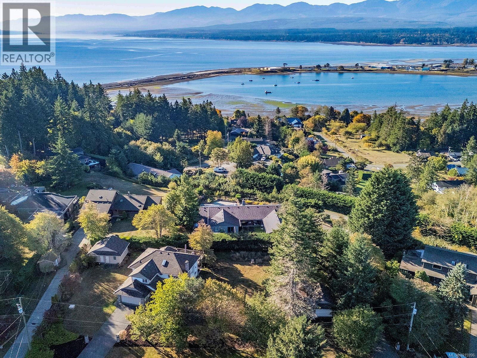 1225 Walter Gage St, Comox, British Columbia  V9M 3X1 - Photo 30 - 1015996