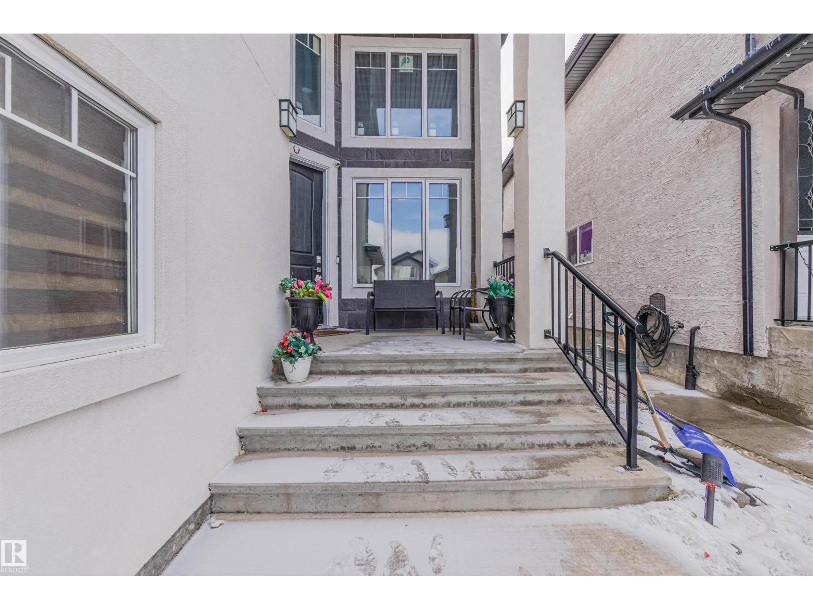 16724 61 St Nw, Edmonton, Alberta  T5Y 0W6 - Photo 4 - E4461241