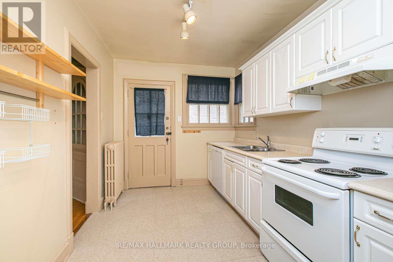 50 Tyndall Avenue, Ottawa, Ontario  K1Y 3J8 - Photo 11 - X12450810
