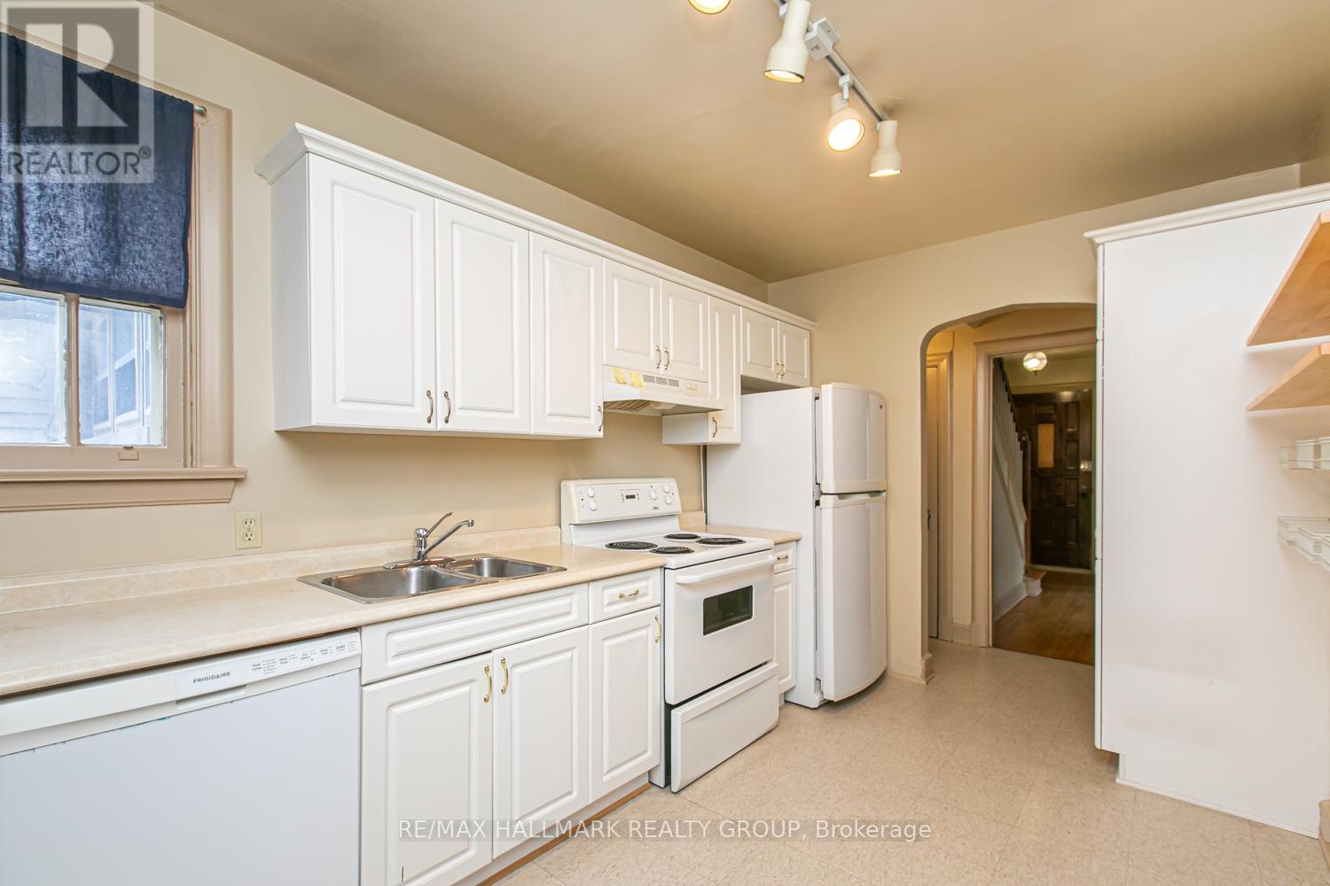 50 Tyndall Avenue, Ottawa, Ontario  K1Y 3J8 - Photo 13 - X12450810