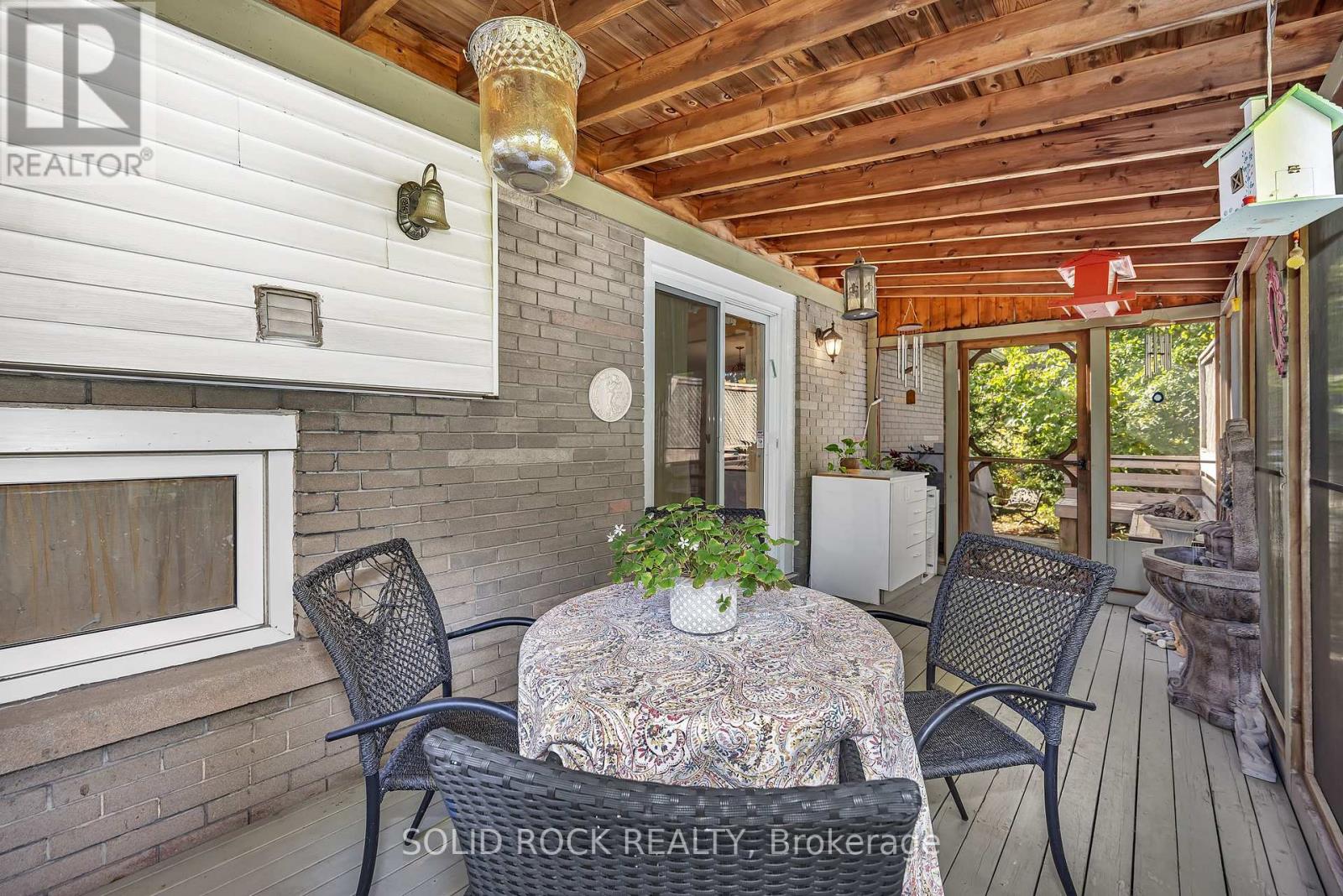 471 Tillbury Avenue, Ottawa, Ontario  K2A 0Y6 - Photo 12 - X12450817