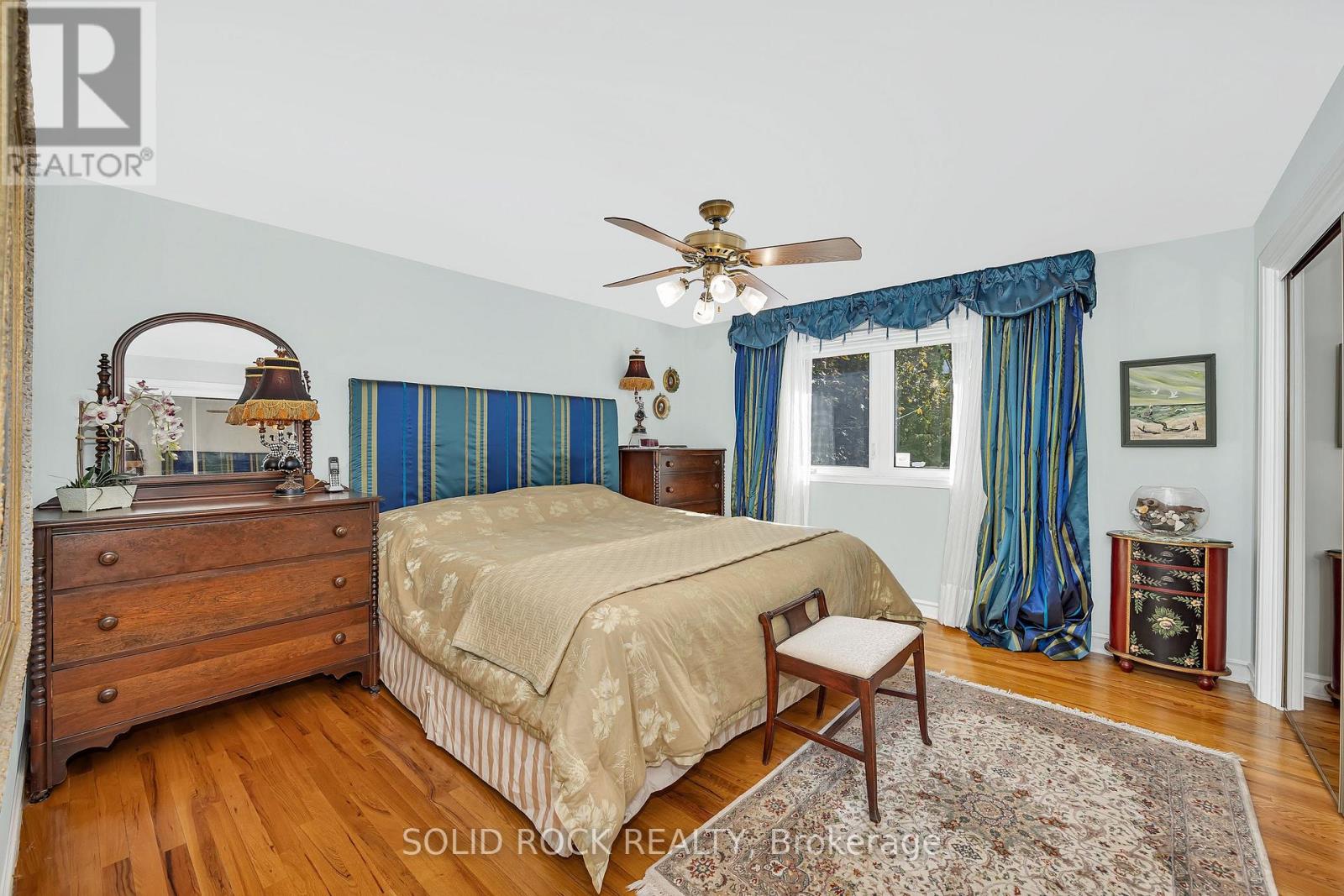 471 Tillbury Avenue, Ottawa, Ontario  K2A 0Y6 - Photo 14 - X12450817