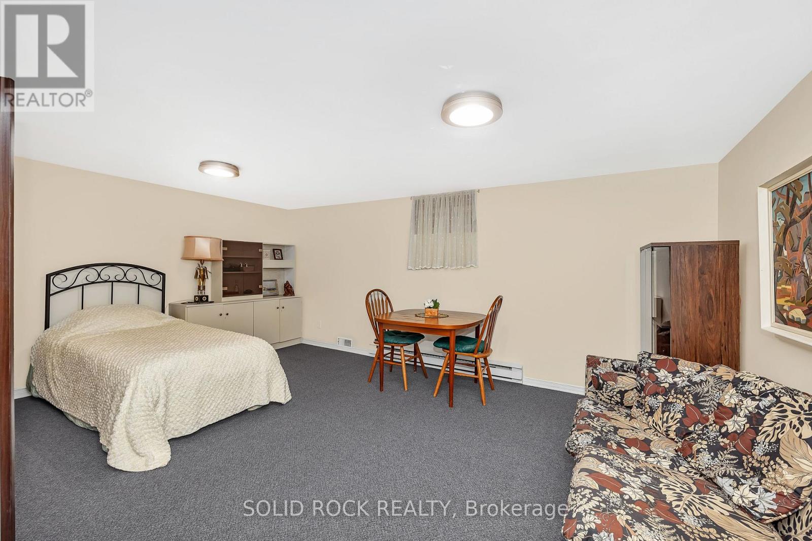 471 Tillbury Avenue, Ottawa, Ontario  K2A 0Y6 - Photo 25 - X12450817