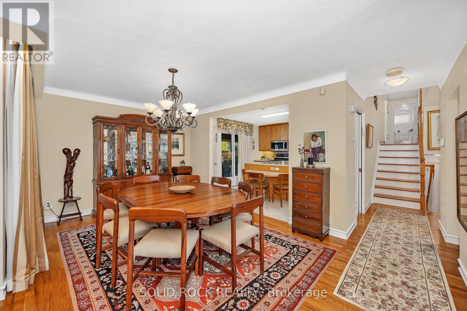 471 Tillbury Avenue, Ottawa, Ontario  K2A 0Y6 - Photo 8 - X12450817