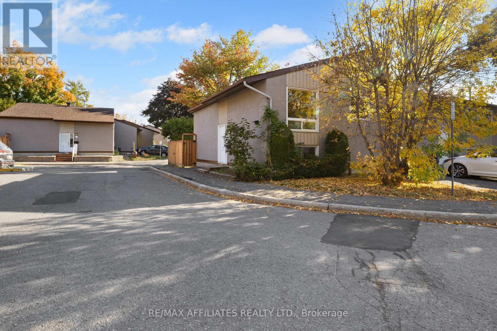 306 WOODFIELD DRIVE, Ottawa, Ontario