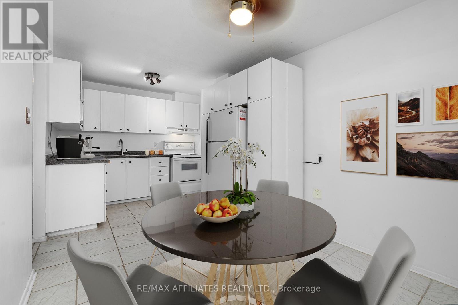 306 Woodfield Drive, Ottawa, Ontario  K2G 3W9 - Photo 11 - X12450824