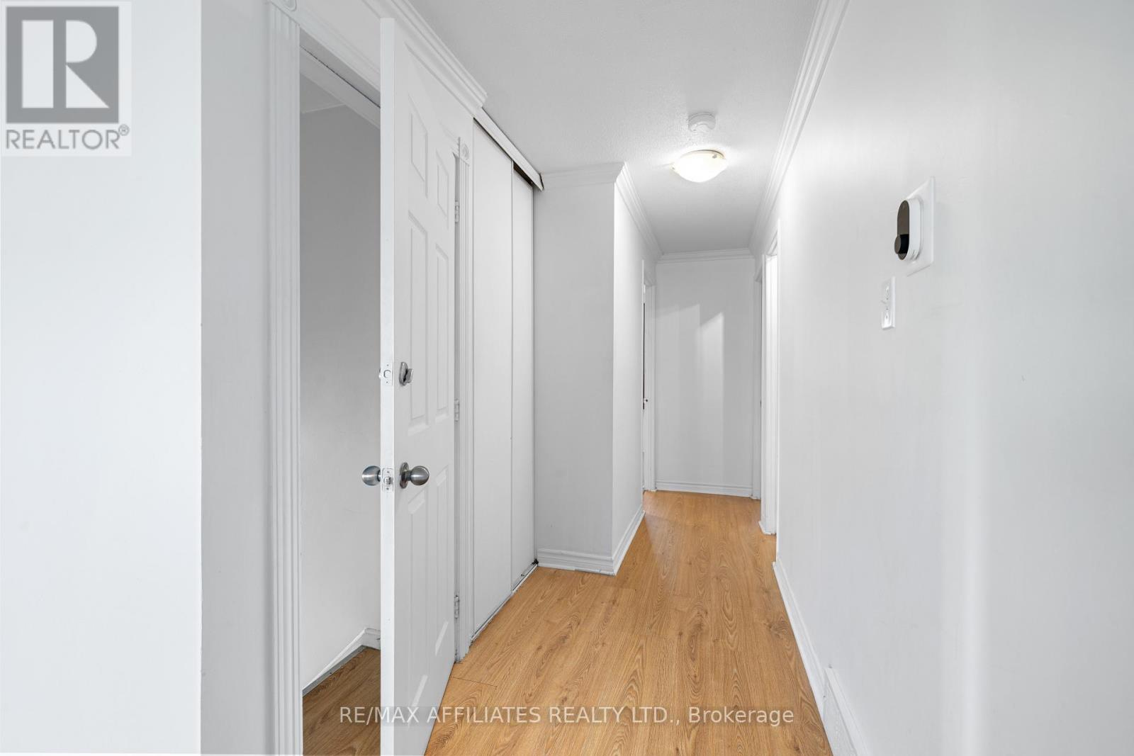 306 Woodfield Drive, Ottawa, Ontario  K2G 3W9 - Photo 14 - X12450824