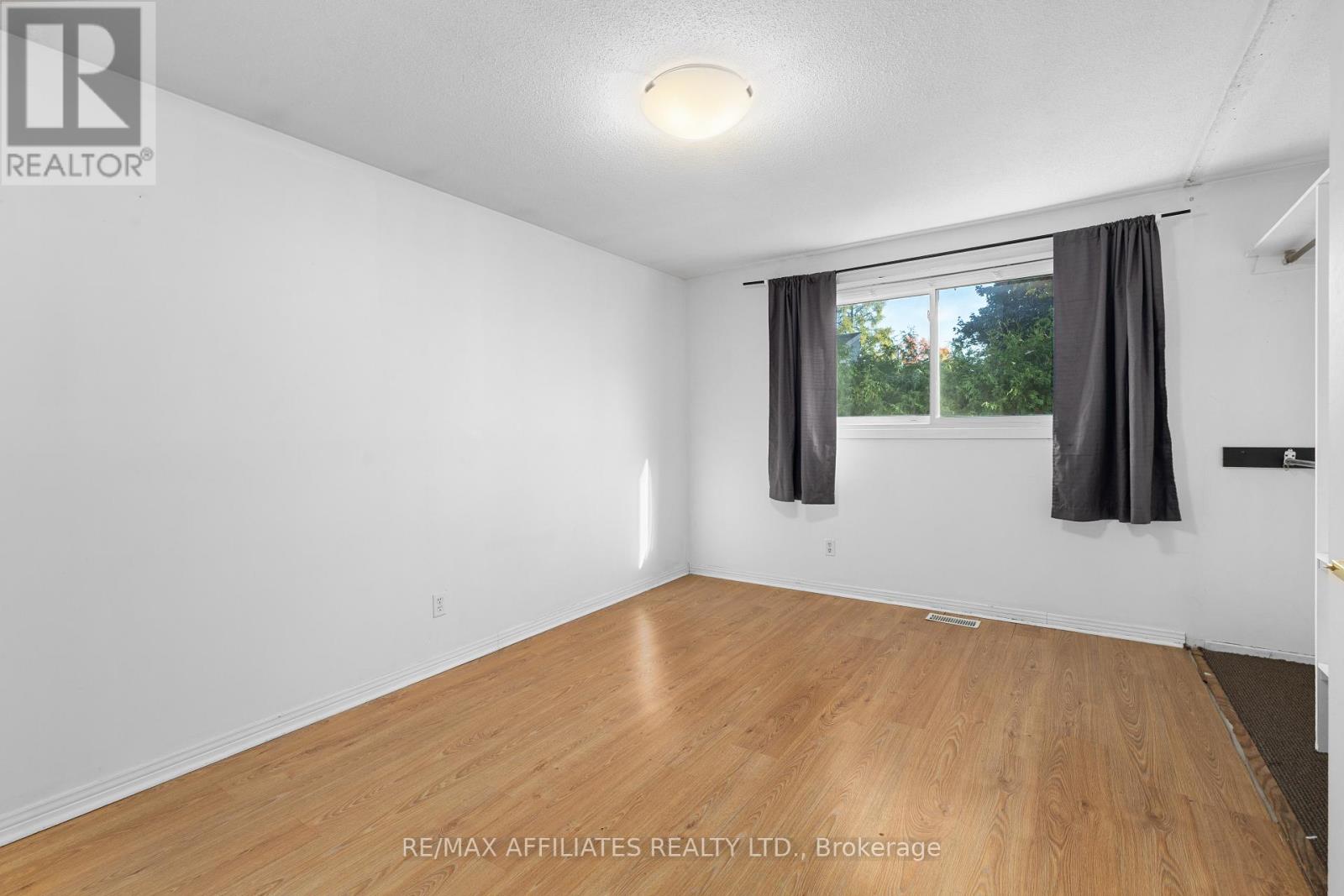 306 Woodfield Drive, Ottawa, Ontario  K2G 3W9 - Photo 16 - X12450824