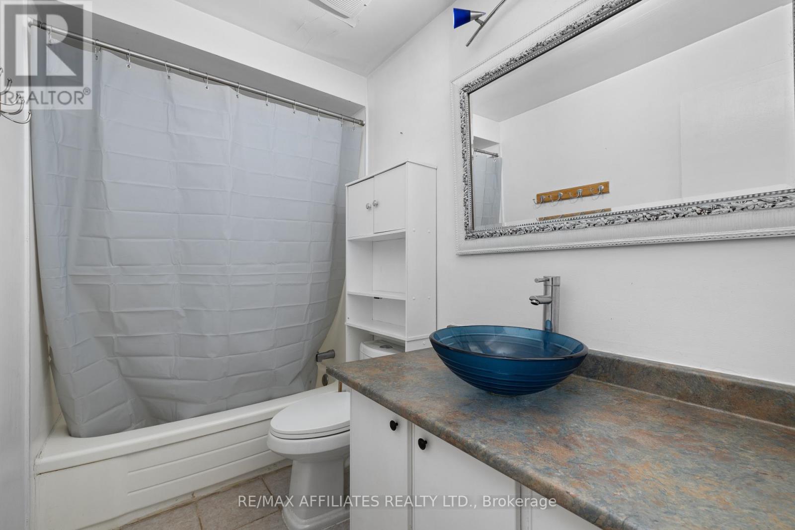 306 Woodfield Drive, Ottawa, Ontario  K2G 3W9 - Photo 20 - X12450824