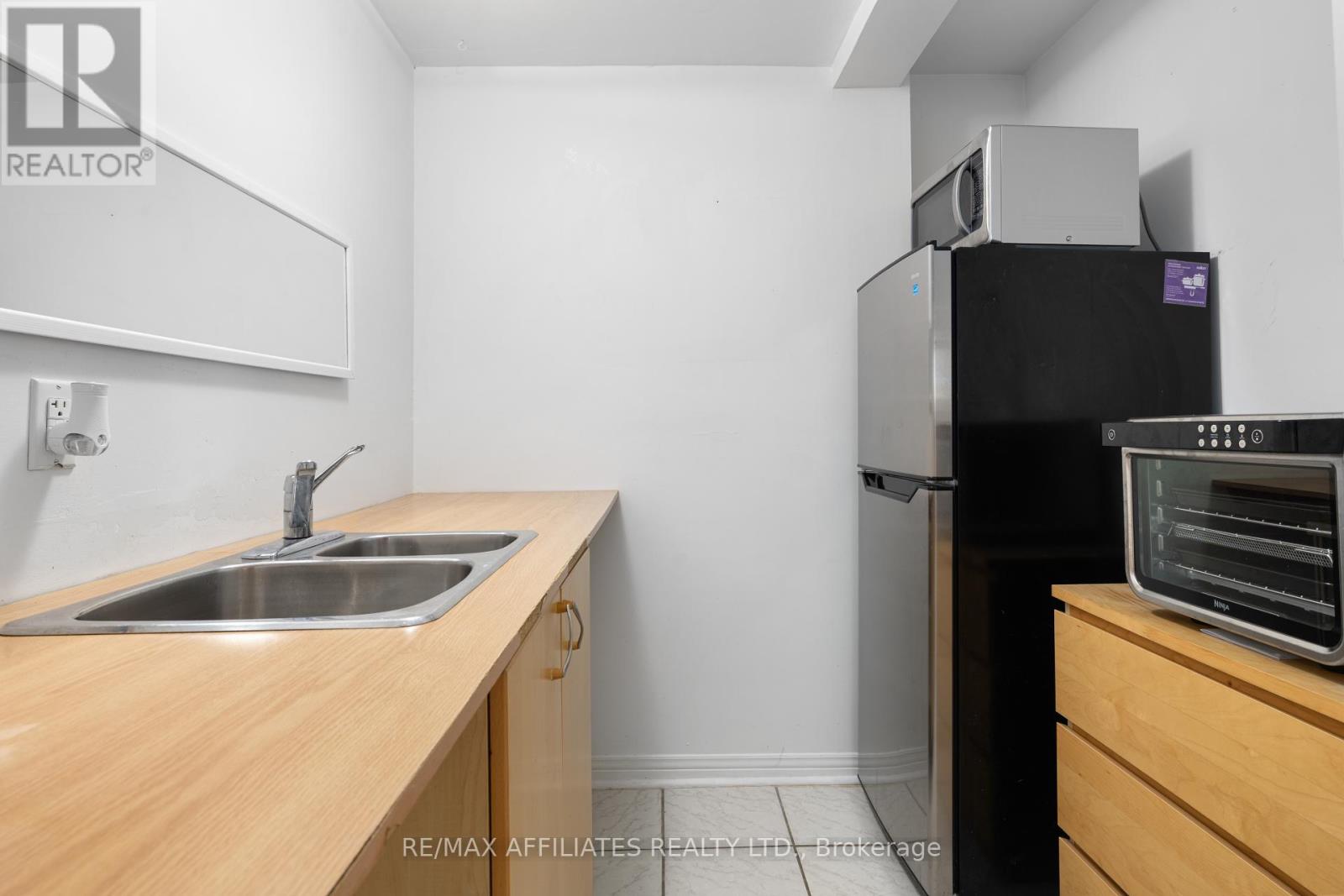 306 Woodfield Drive, Ottawa, Ontario  K2G 3W9 - Photo 27 - X12450824