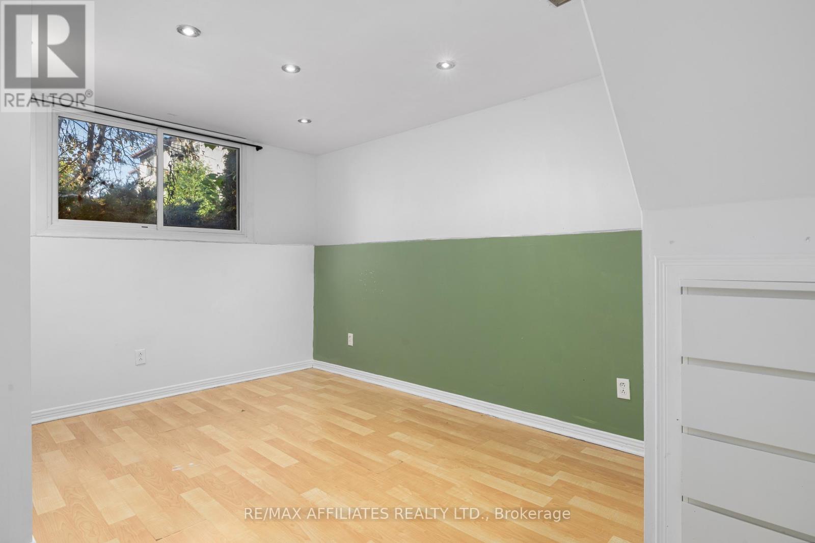 306 Woodfield Drive, Ottawa, Ontario  K2G 3W9 - Photo 29 - X12450824