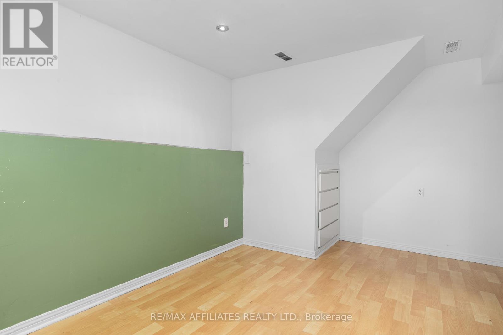 306 Woodfield Drive, Ottawa, Ontario  K2G 3W9 - Photo 30 - X12450824