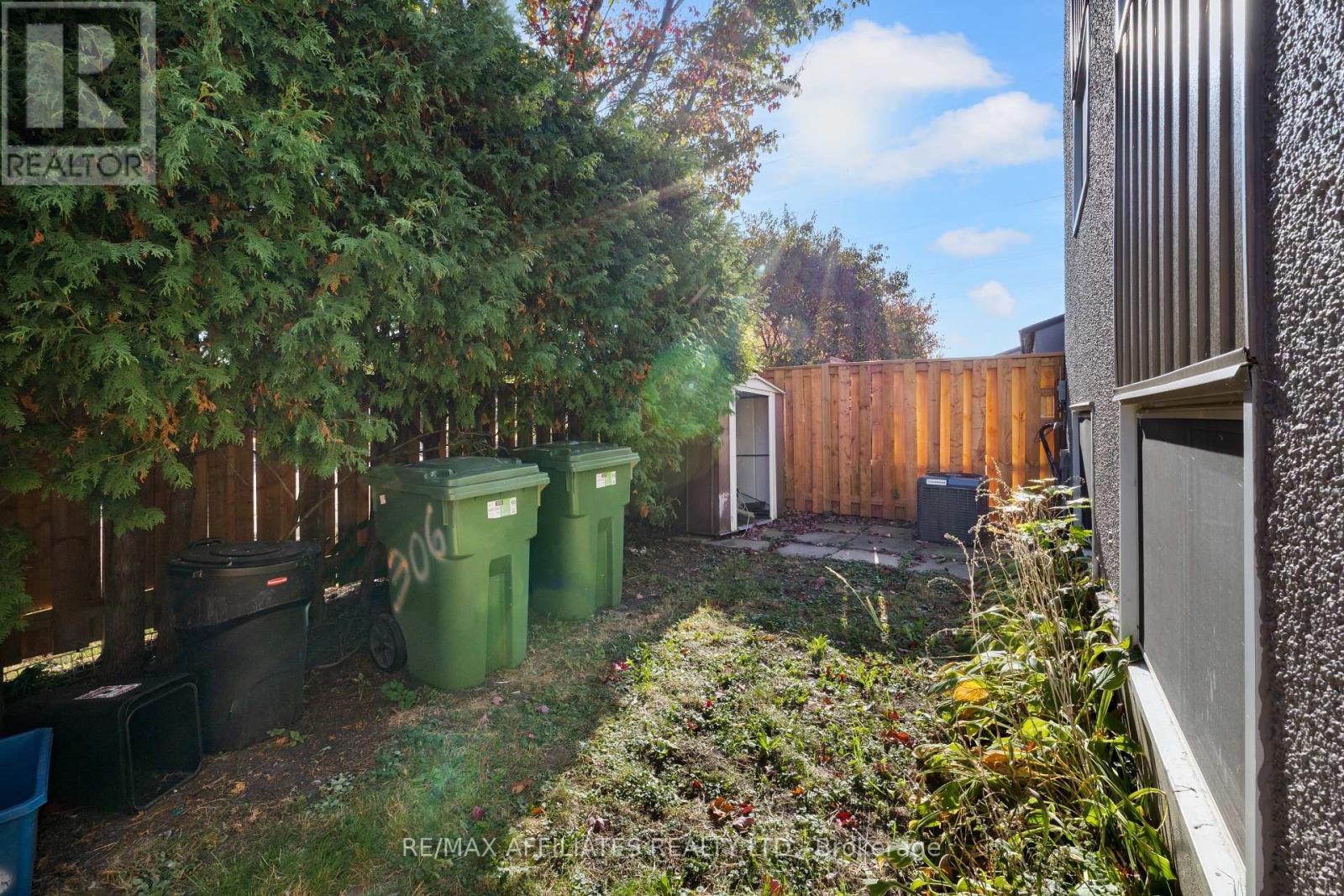306 Woodfield Drive, Ottawa, Ontario  K2G 3W9 - Photo 31 - X12450824