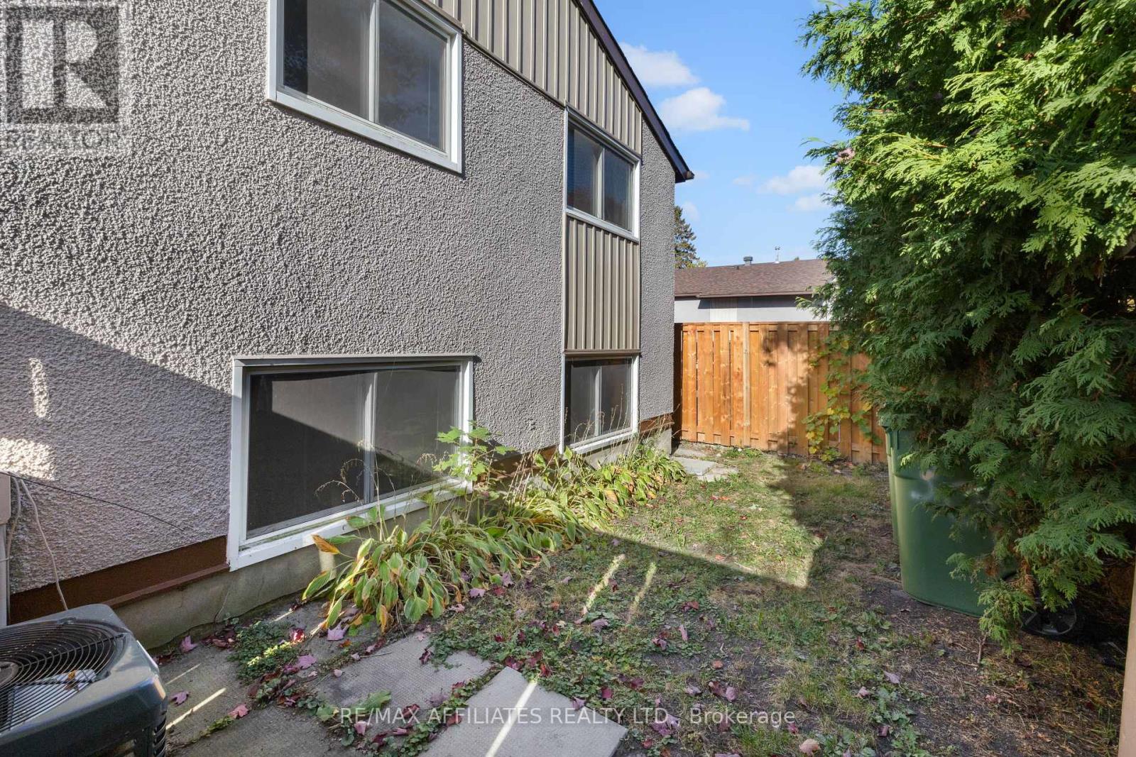 306 Woodfield Drive, Ottawa, Ontario  K2G 3W9 - Photo 32 - X12450824