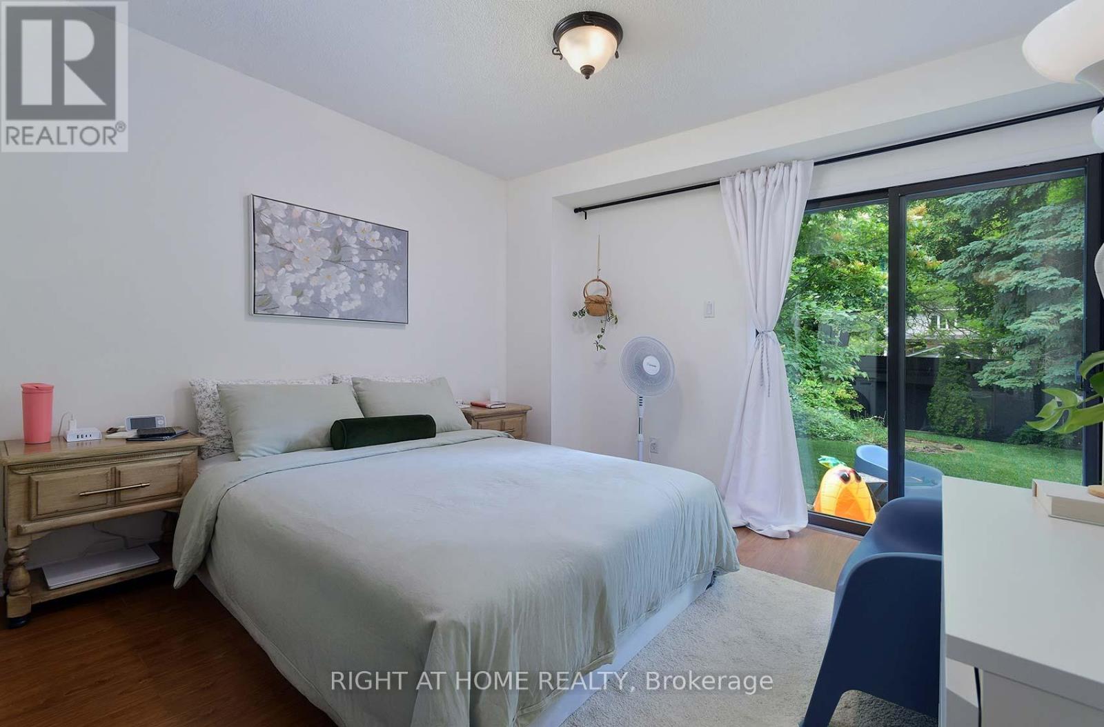 A - 164 Quebec Avenue, Toronto, Ontario  M6P 2T8 - Photo 12 - W12450783