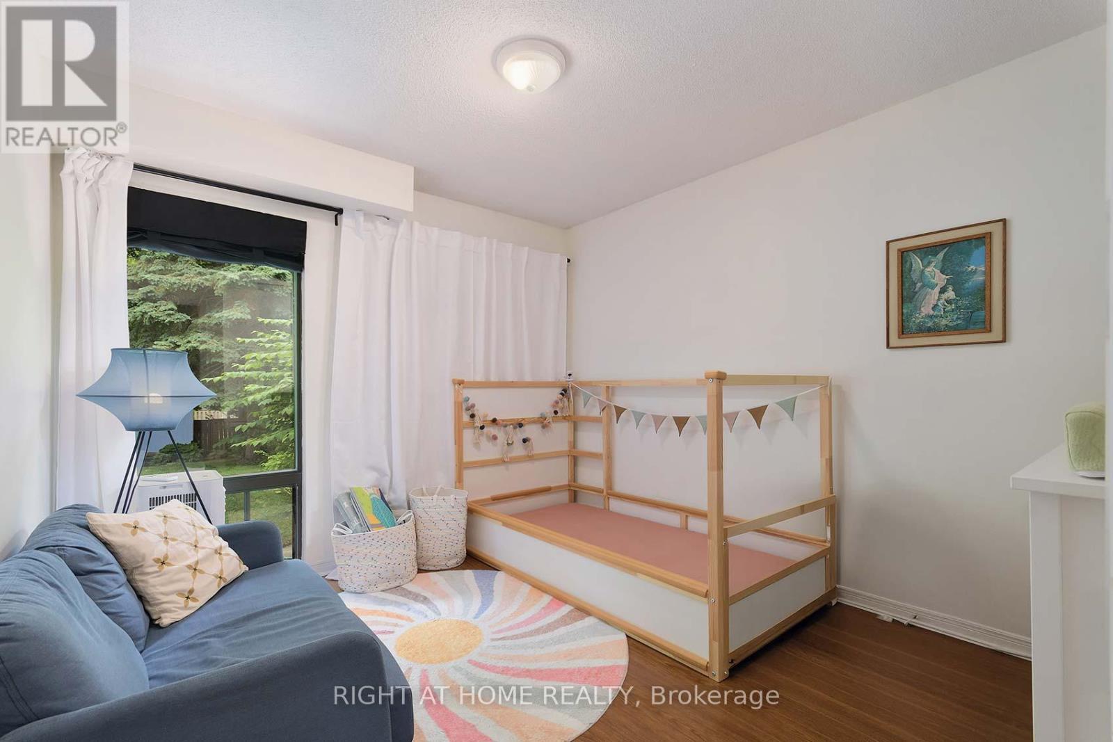 A - 164 Quebec Avenue, Toronto, Ontario  M6P 2T8 - Photo 14 - W12450783