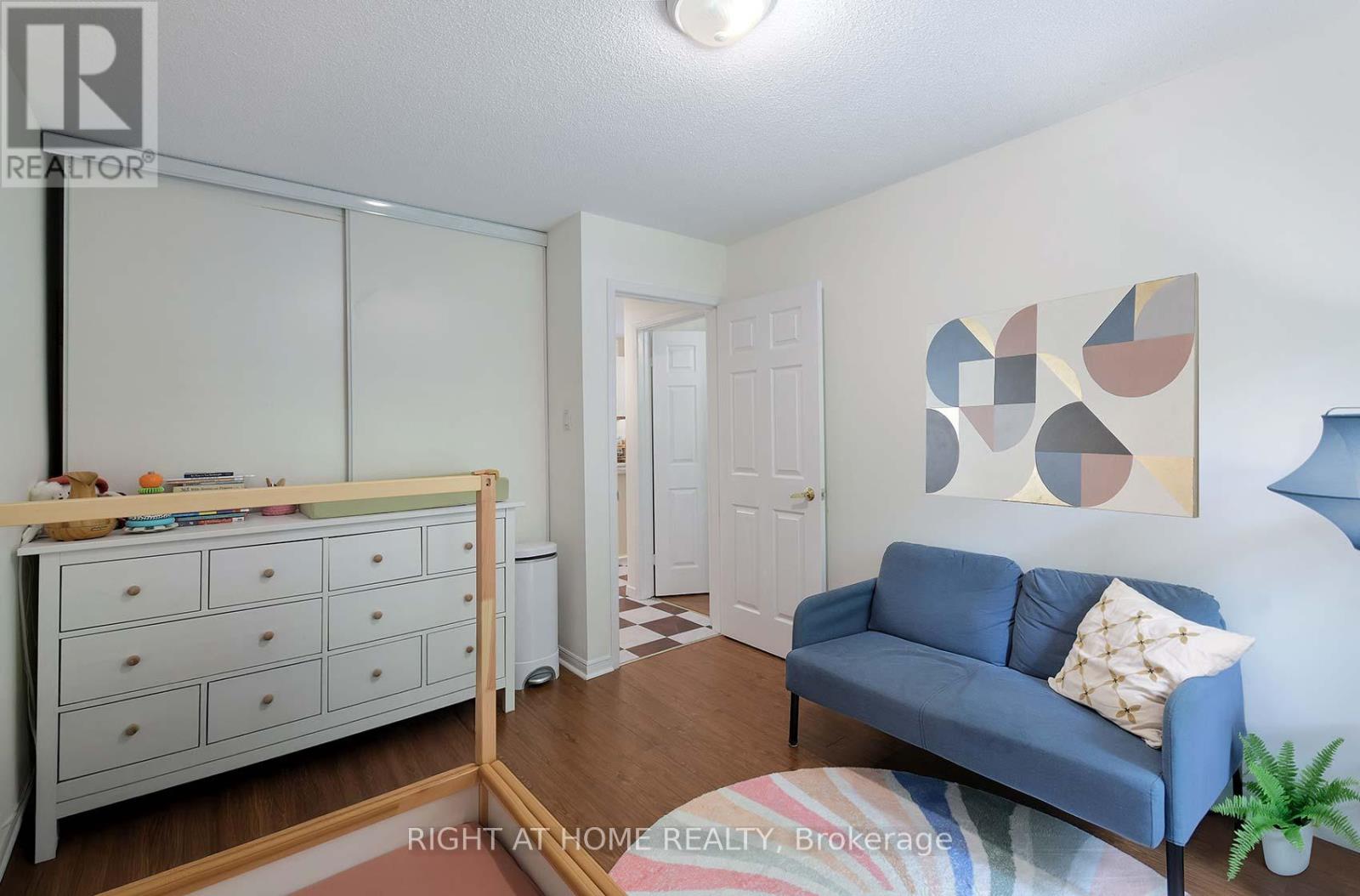 A - 164 Quebec Avenue, Toronto, Ontario  M6P 2T8 - Photo 15 - W12450783