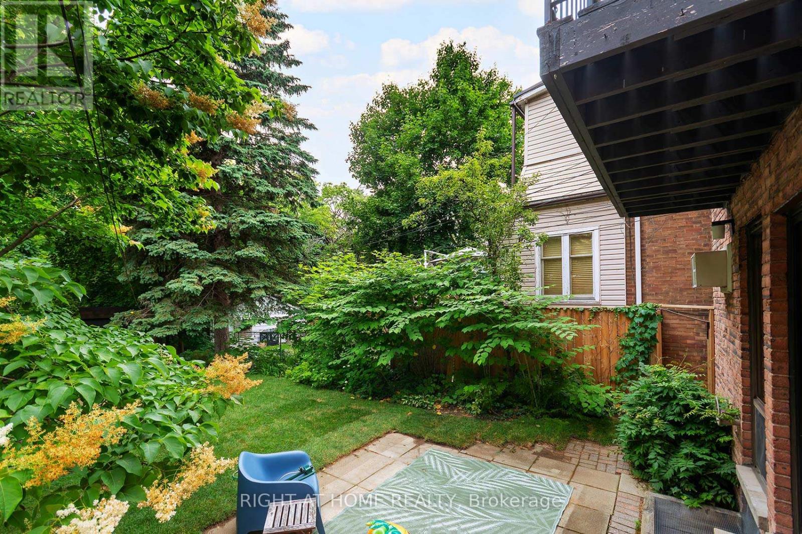 A - 164 Quebec Avenue, Toronto, Ontario  M6P 2T8 - Photo 17 - W12450783