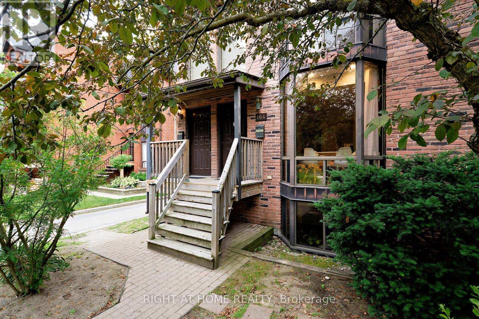 A - 164 Quebec Avenue, Toronto, Ontario  M6P 2T8 - Photo 3 - W12450783
