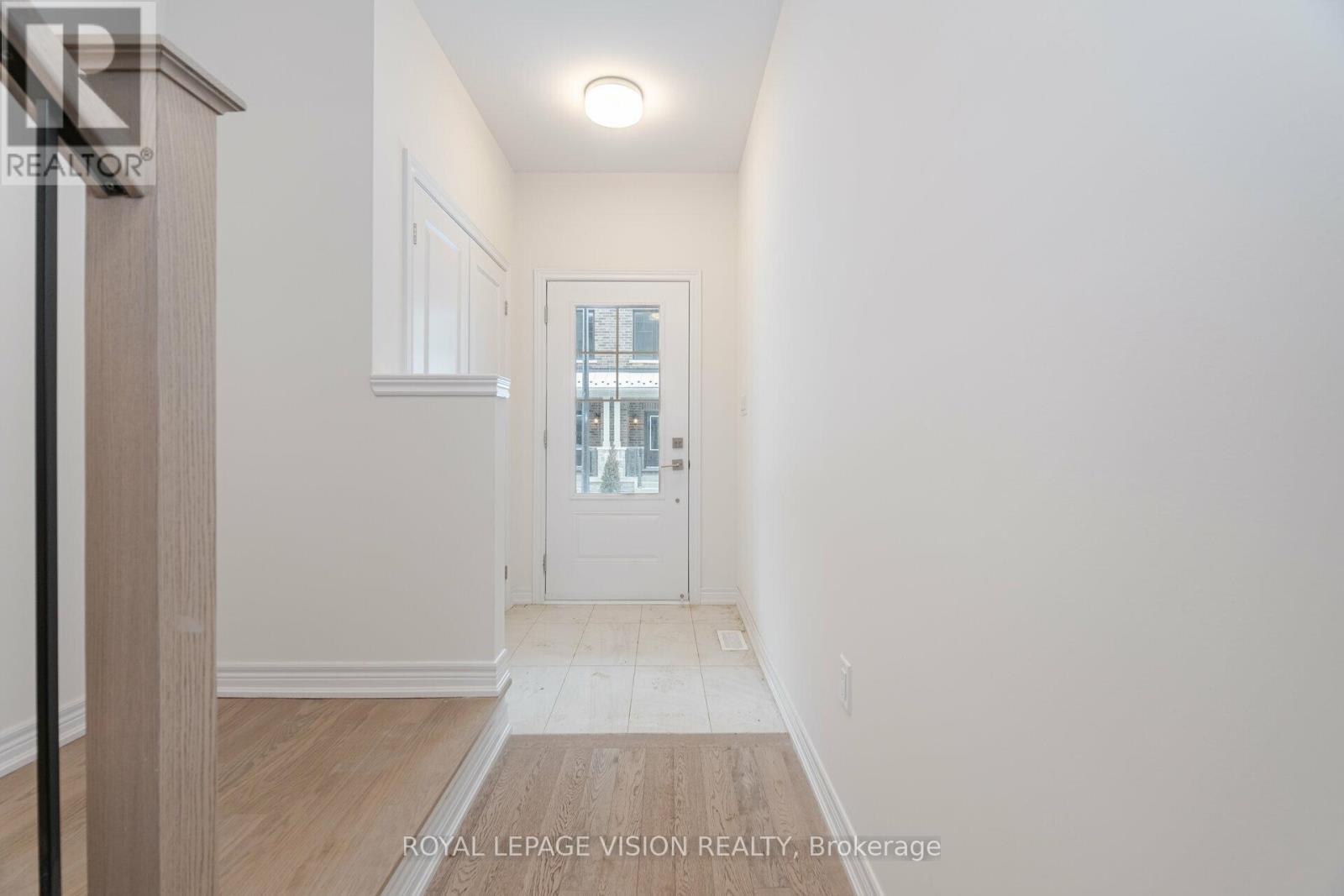 46 Folcroft Street, Brampton, Ontario  L6Y 6L3 - Photo 2 - W12450791