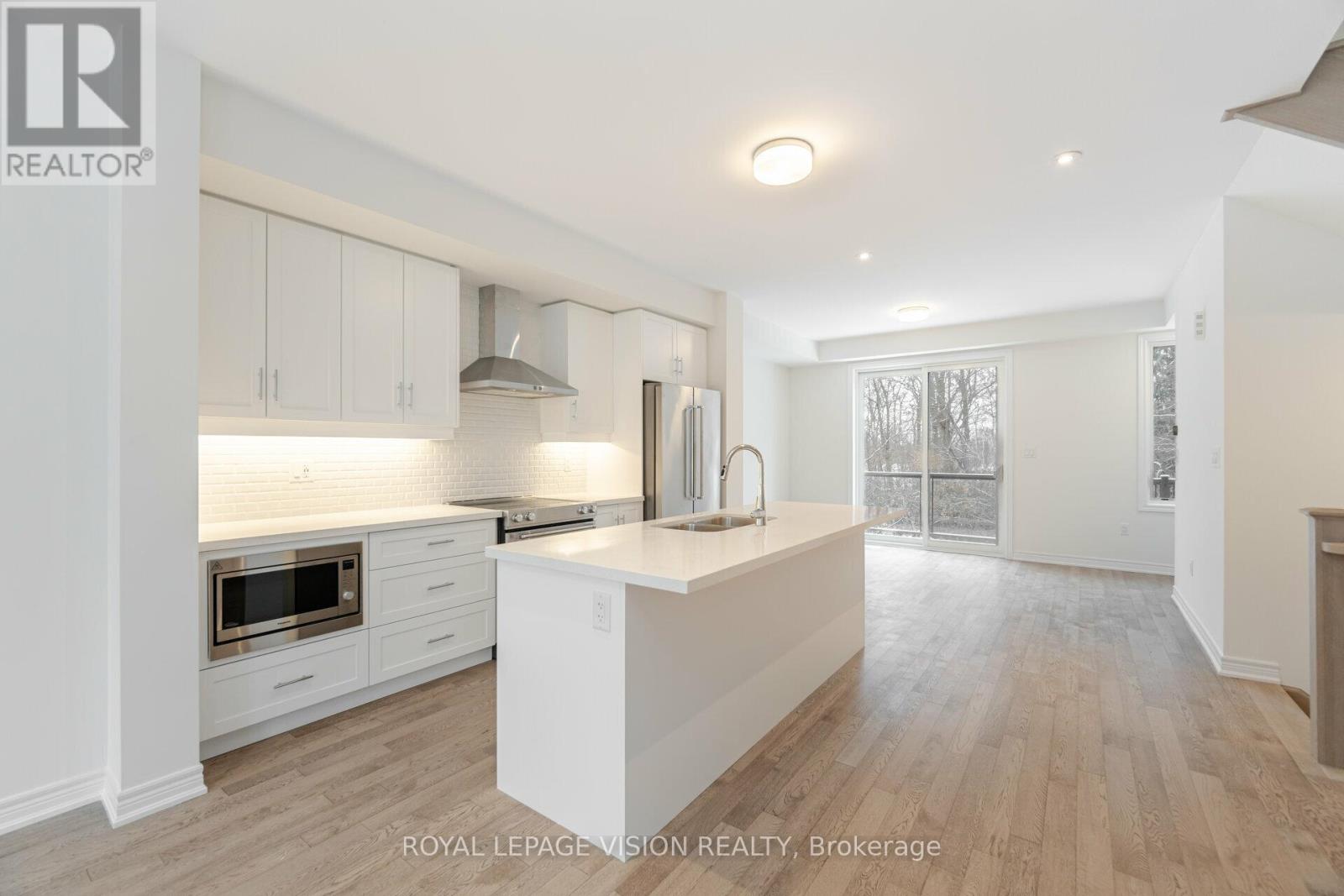 46 Folcroft Street, Brampton, Ontario  L6Y 6L3 - Photo 5 - W12450791