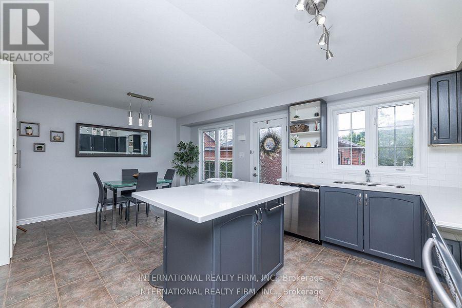 1855 Appleby Line, Burlington (Uptown), Ontario  L7L 7M1 - Photo 11 - W12450793