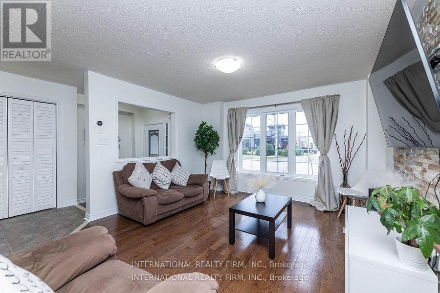 1855 Appleby Line, Burlington (Uptown), Ontario  L7L 7M1 - Photo 3 - W12450793