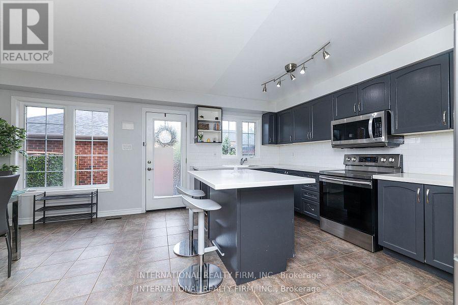 1855 Appleby Line, Burlington (Uptown), Ontario  L7L 7M1 - Photo 8 - W12450793