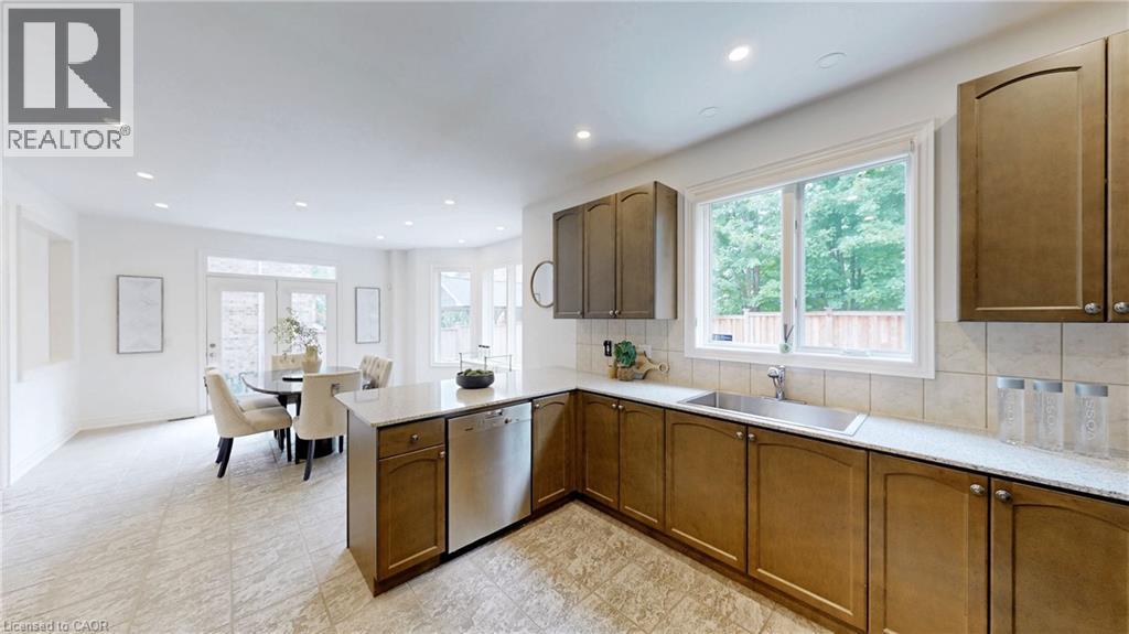2238 Lyndhurst Drive, Oakville, Ontario  L6H 7V4 - Photo 15 - 40777404