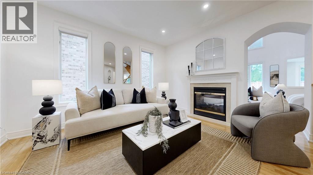 2238 Lyndhurst Drive, Oakville, Ontario  L6H 7V4 - Photo 4 - 40777404