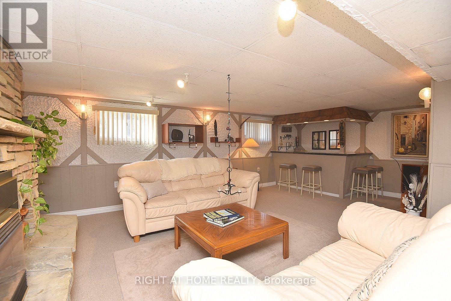105 Bismark Drive, Cambridge, Ontario  N1S 4E8 - Photo 11 - X12450796