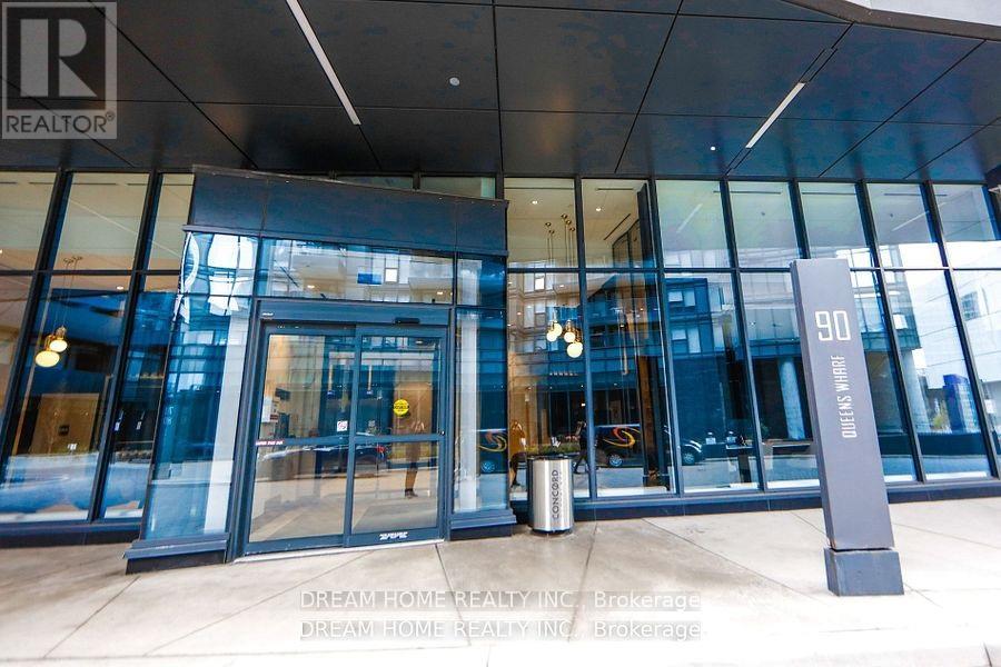 811 - 90 Queens Wharf Road, Toronto, Ontario  M5V 0J4 - Photo 2 - C12450832