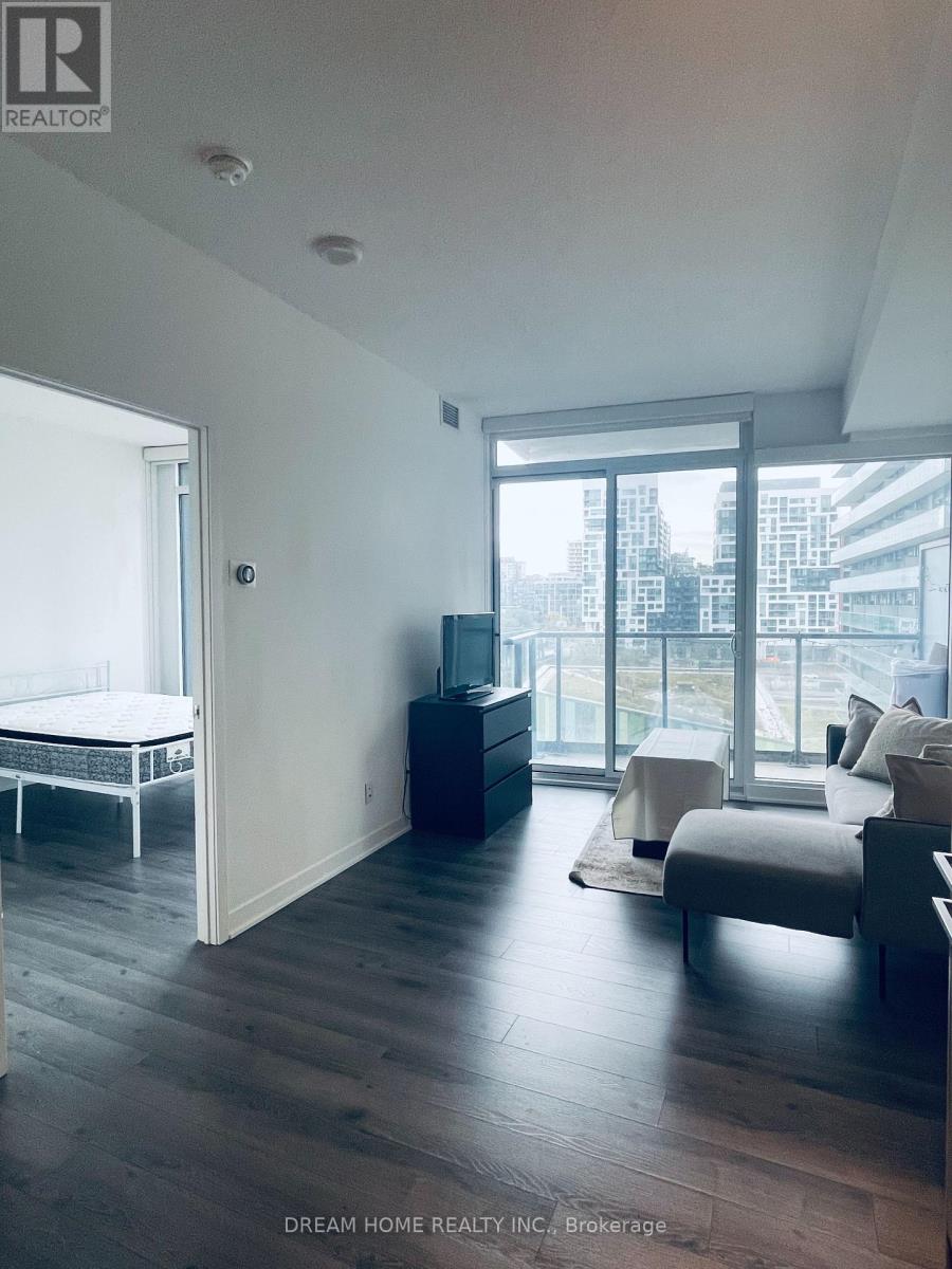 811 - 90 Queens Wharf Road, Toronto, Ontario  M5V 0J4 - Photo 9 - C12450832