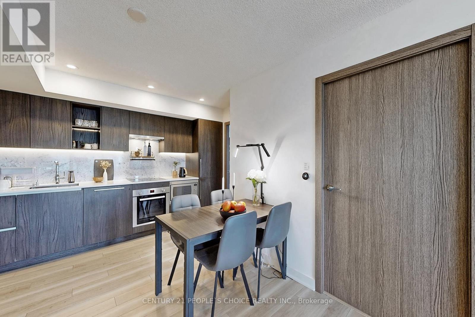 1006 - 17 Bathurst Street, Toronto, Ontario  M5V 0N1 - Photo 11 - C12450839