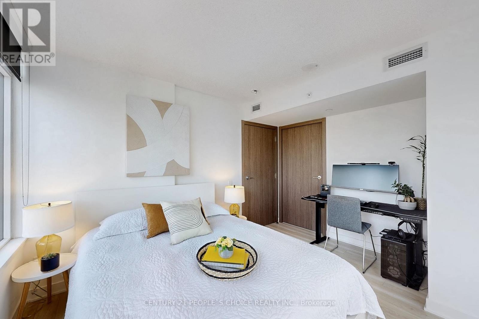 1006 - 17 Bathurst Street, Toronto, Ontario  M5V 0N1 - Photo 18 - C12450839