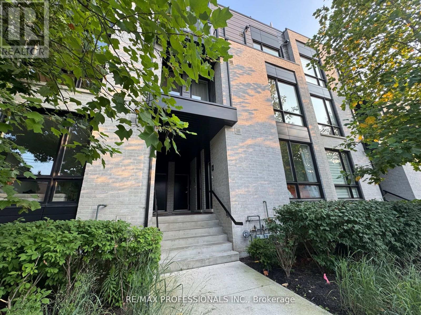 4 - 31 Florence Street, Toronto, Ontario  M6K 0C5 - Photo 1 - C12450842